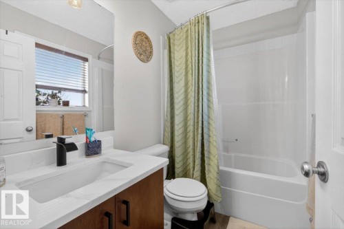 #76 3010 33 Av Nw, Edmonton, AB - Indoor Photo Showing Bathroom