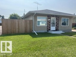 5213 50 Avenue  Vegreville, AB T9C 1M5