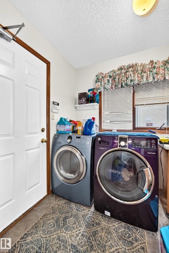 6 Atkinson Place, St. Albert, AB - Indoor Photo Showing Laundry Room