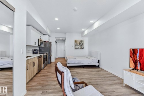 #301 864 Secord Bv Nw, Edmonton, AB - Indoor Photo Showing Other Room