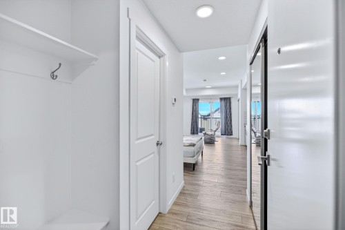 #301 864 Secord Bv Nw, Edmonton, AB - Indoor Photo Showing Other Room