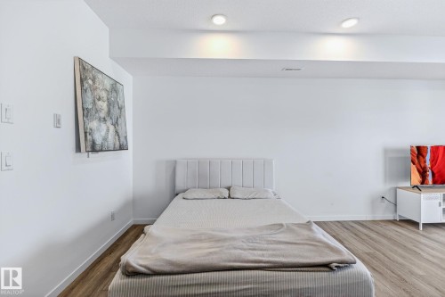 #301 864 Secord Bv Nw, Edmonton, AB - Indoor Photo Showing Bedroom
