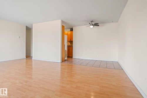 #204 2545 116 St Nw, Edmonton, AB - Indoor Photo Showing Other Room