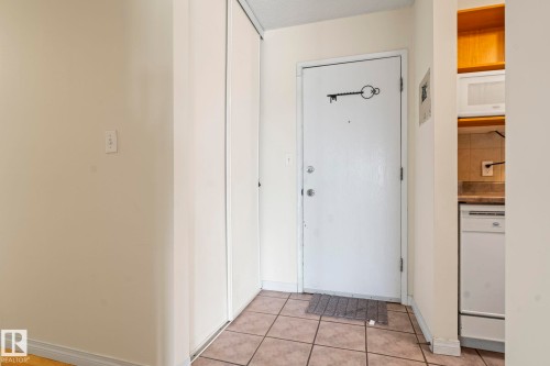 #204 2545 116 St Nw, Edmonton, AB - Indoor Photo Showing Other Room