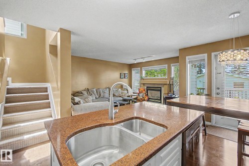 1754 Turvey Bend Bend Nw, Edmonton, AB - Indoor Photo Showing Kitchen With Double Sink