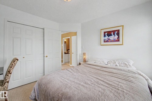 1754 Turvey Bend Bend Nw, Edmonton, AB - Indoor Photo Showing Bedroom
