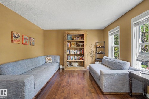 1754 Turvey Bend Bend Nw, Edmonton, AB - Indoor