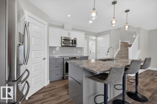 3885 Robins Crescent Nw, Edmonton, AB 