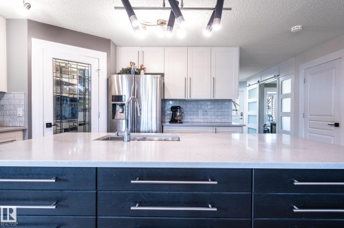 47 Landon Crescent, Spruce Grove, AB - Indoor Photo Showing Kitchen