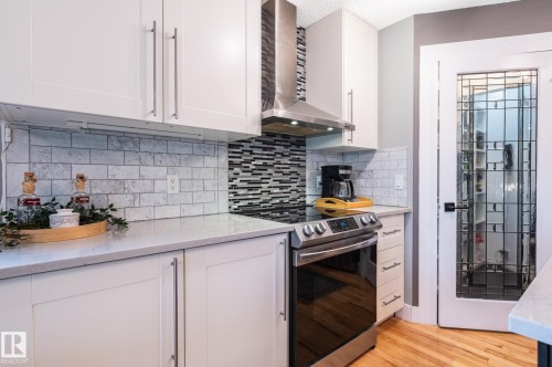 47 Landon Crescent, Spruce Grove, AB - Indoor Photo Showing Kitchen With Upgraded Kitchen