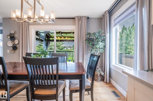 47 Landon Crescent, Spruce Grove, AB - Indoor Photo Showing Dining Room