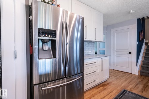 47 Landon Crescent, Spruce Grove, AB - Indoor Photo Showing Kitchen
