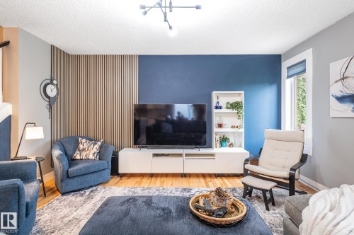 47 Landon Crescent, Spruce Grove, AB - Indoor Photo Showing Living Room