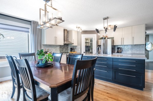 47 Landon Crescent, Spruce Grove, AB - Indoor Photo Showing Dining Room