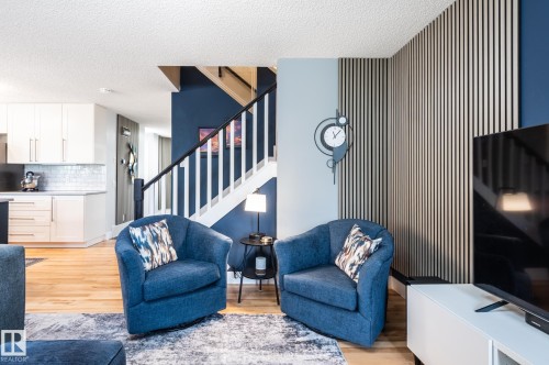47 Landon Crescent, Spruce Grove, AB - Indoor Photo Showing Living Room
