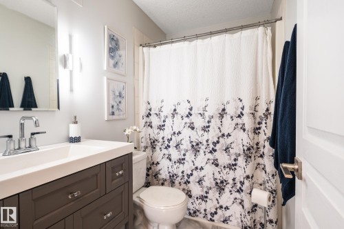 47 Landon Crescent, Spruce Grove, AB - Indoor Photo Showing Bathroom