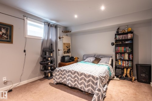 47 Landon Crescent, Spruce Grove, AB - Indoor Photo Showing Bedroom