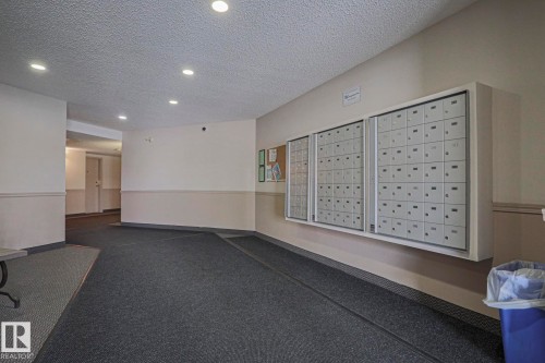 #208 6710 158 Av Nw, Edmonton, AB - Indoor Photo Showing Other Room