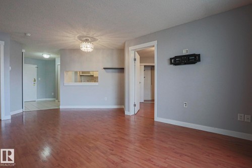 #208 6710 158 Av Nw, Edmonton, AB - Indoor Photo Showing Other Room