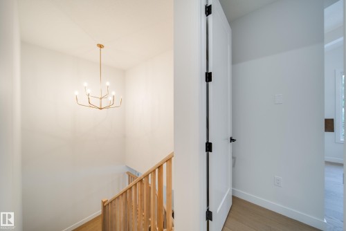 6003 111 Avenue Nw, Edmonton, AB - Indoor Photo Showing Other Room