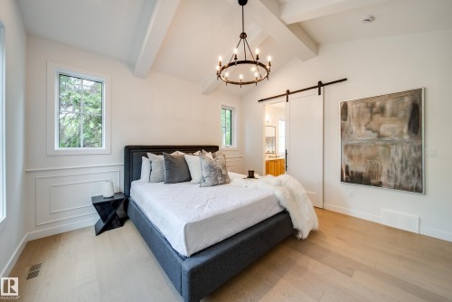 6003 111 Avenue Nw, Edmonton, AB - Indoor Photo Showing Bedroom