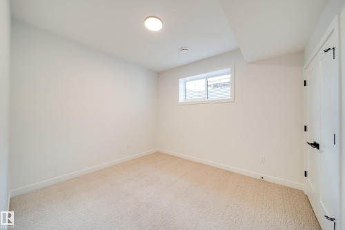 6003 111 Avenue Nw, Edmonton, AB - Indoor Photo Showing Other Room