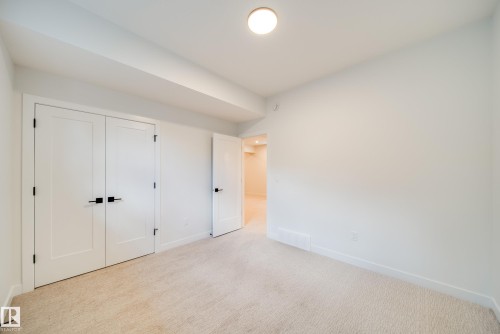 6003 111 Avenue Nw, Edmonton, AB - Indoor Photo Showing Other Room