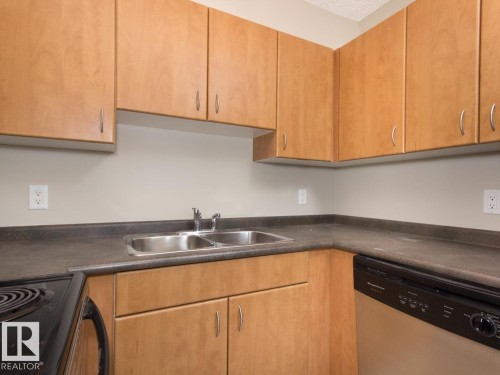 #1806 10303 105 St Nw, Edmonton, AB - Indoor Photo Showing Kitchen With Double Sink