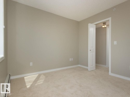 #1806 10303 105 St Nw, Edmonton, AB - Indoor Photo Showing Other Room