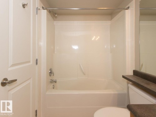 #1806 10303 105 St Nw, Edmonton, AB - Indoor Photo Showing Bathroom