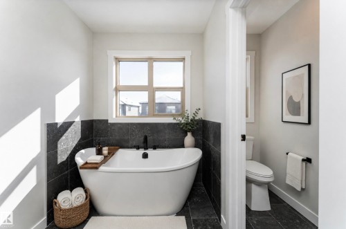 10 Gable Common, Spruce Grove, AB - Indoor Photo Showing Bathroom