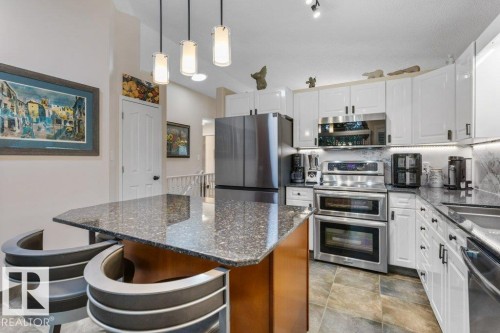 2 Enderby Crescent, St. Albert, AB - Indoor Photo Showing Kitchen With Upgraded Kitchen