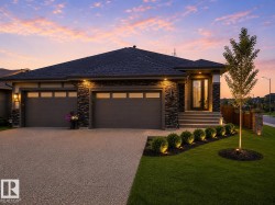 220 HAYS RIDGE Boulevard SW  Edmonton, AB T6W 4G6