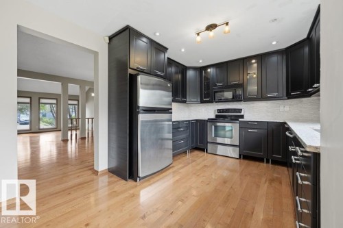 4140 147 Street Nw, Edmonton, AB - Indoor Photo Showing Kitchen With Upgraded Kitchen