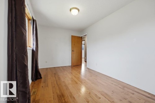 4140 147 Street Nw, Edmonton, AB - Indoor Photo Showing Other Room