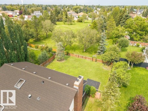 This beautiful home backs onto a park! - 4140 147 Street Nw, Edmonton, AB - Outdoor