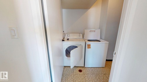 #804 10135 116 St Nw, Edmonton, AB - Indoor Photo Showing Laundry Room
