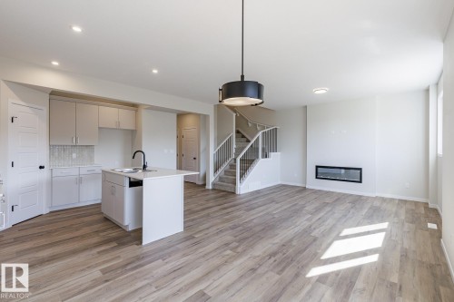99 Silverstone Drive, Stony Plain, AB - Indoor Photo Showing Kitchen