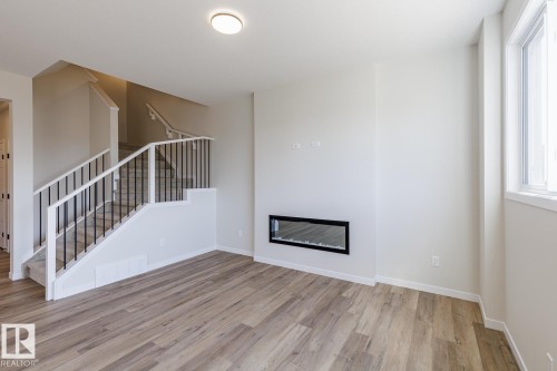 99 Silverstone Drive, Stony Plain, AB - Indoor Photo Showing Other Room