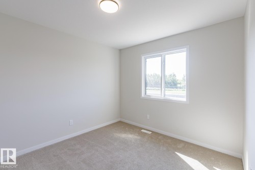 99 Silverstone Drive, Stony Plain, AB - Indoor Photo Showing Other Room