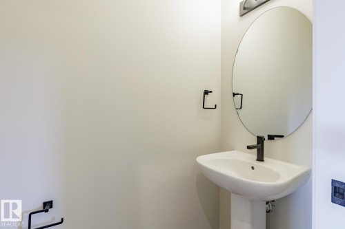 99 Silverstone Drive, Stony Plain, AB - Indoor Photo Showing Bathroom