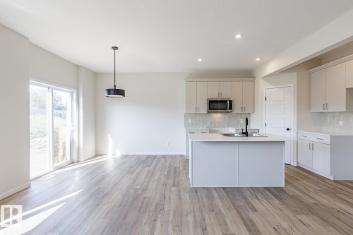 99 Silverstone Drive, Stony Plain, AB - Indoor Photo Showing Kitchen
