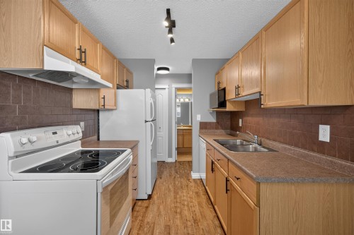 #4 4616 47 ST  Leduc, AB T9E 4P1