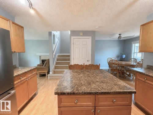 105 Keystone Crescent, Leduc, AB - Indoor Photo Showing Kitchen