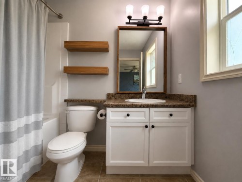 105 Keystone Crescent, Leduc, AB - Indoor Photo Showing Bathroom