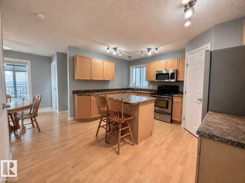 105 Keystone Crescent, Leduc, AB - Indoor Photo Showing Other Room