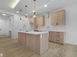 8247 KIRIAK Loop SW  Edmonton, AB T6W 5S2