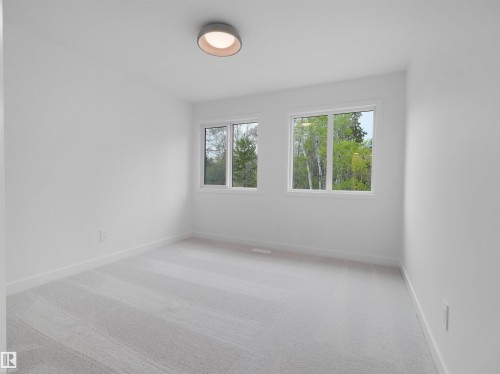 8247 Kiriak Loop Sw, Edmonton, AB - Indoor Photo Showing Other Room