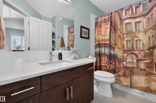 4065 Morrison Way Nw, Edmonton, AB - Indoor Photo Showing Bathroom