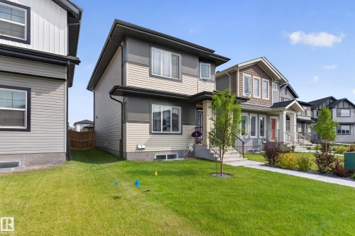 76 Penn Place, Spruce Grove, AB - Outdoor With Facade